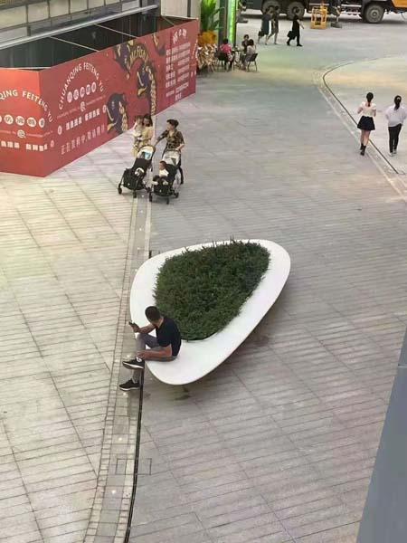 戶外公園廣場適合擺放什么樣的玻璃鋼樹池坐凳? 戶外公園廣場適合擺放什么樣的玻璃鋼樹池坐凳?